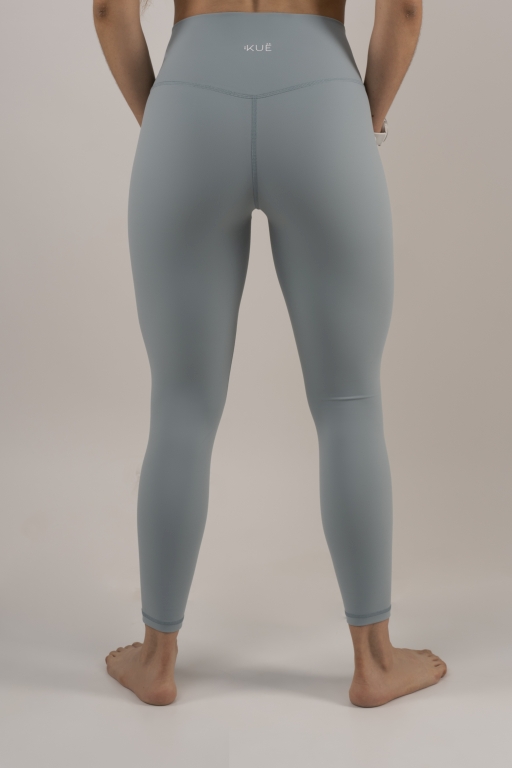 SET-001-03.jpg